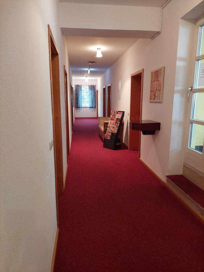 Der Heurige Im Gasthaus Zum Loewen Freising Luaran gambar